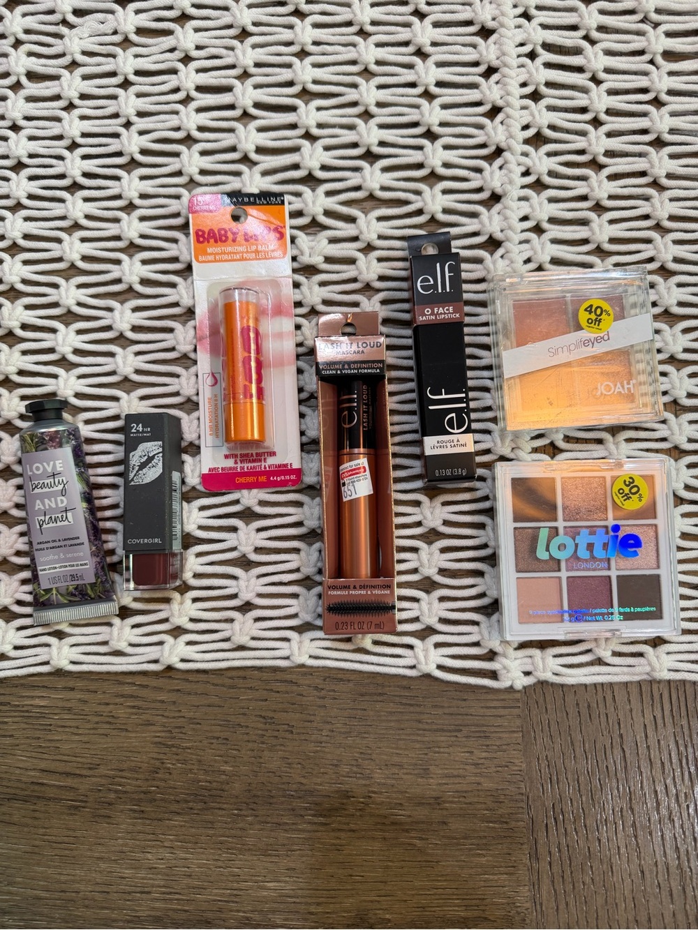 NWT Makeup Bundle lipstick, Lip Balm Mascara, Eyeshadow, Hand Lotion 7 pieces